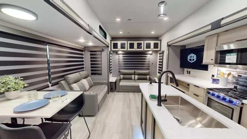 32LIVE Floorplan Main Room